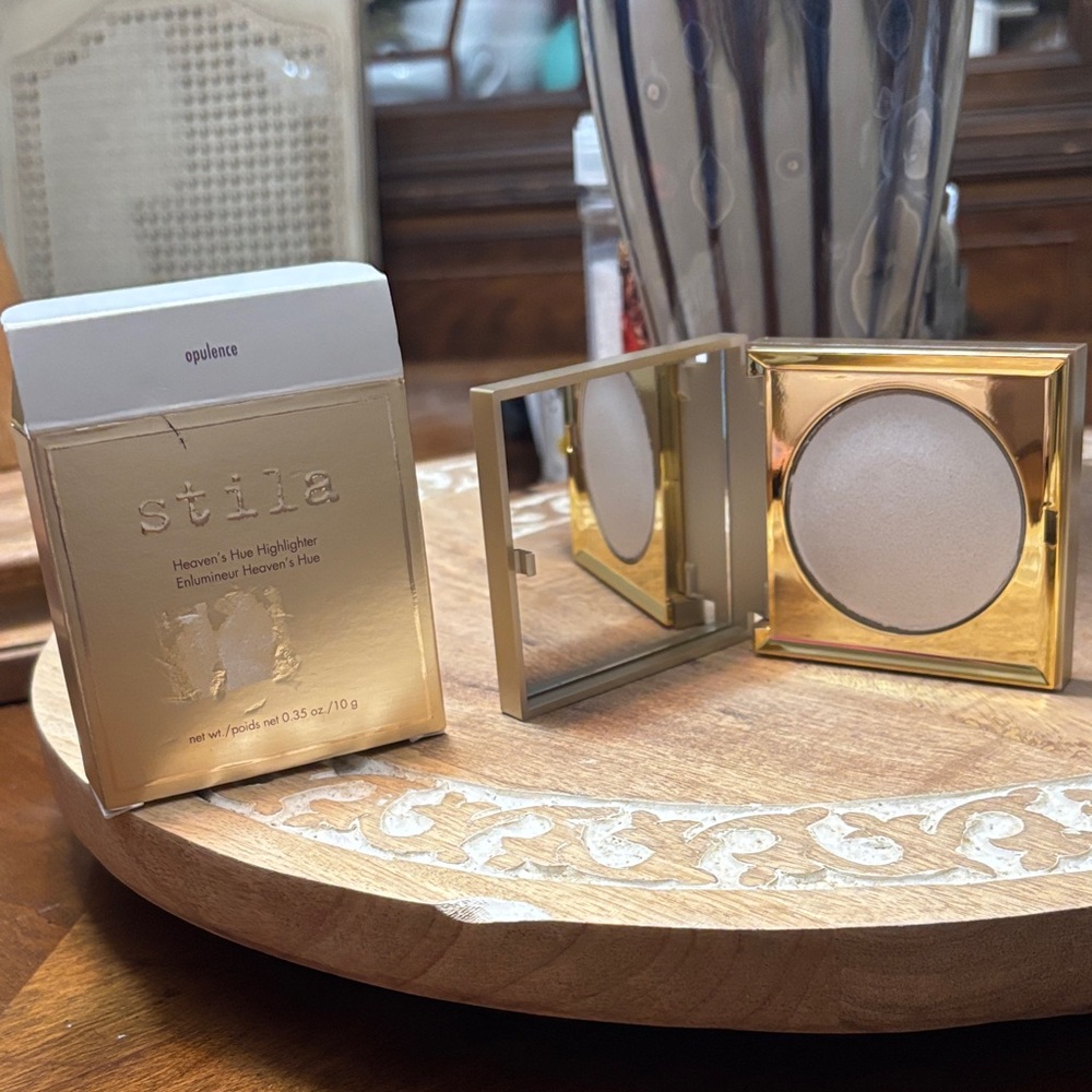 Stila Heaven's Hue Highlighter in Opulence